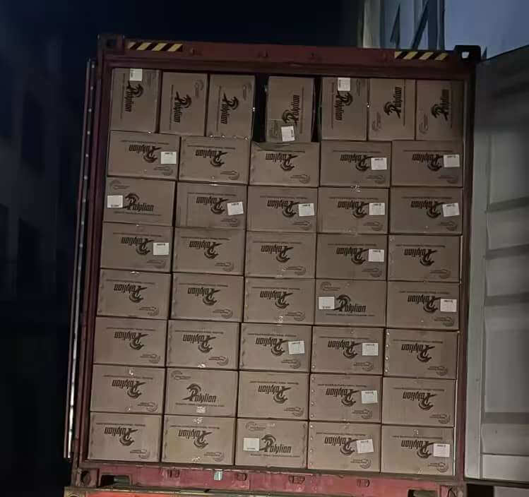 load sth onto a cabinet